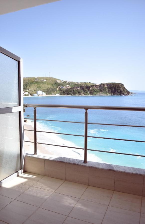 Dinos Apartaments Himare Exterior foto
