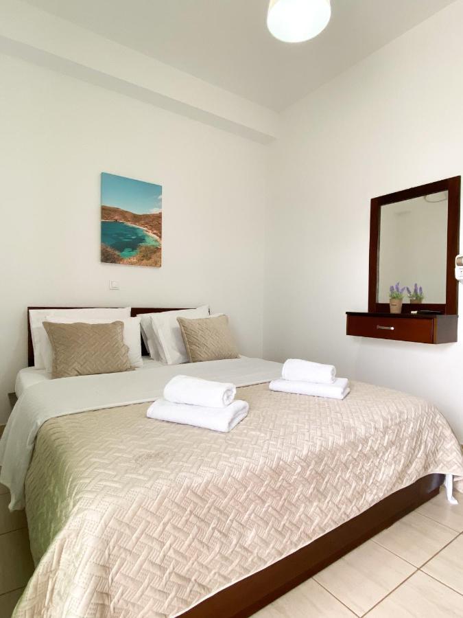 Dinos Apartaments Himare Exterior foto