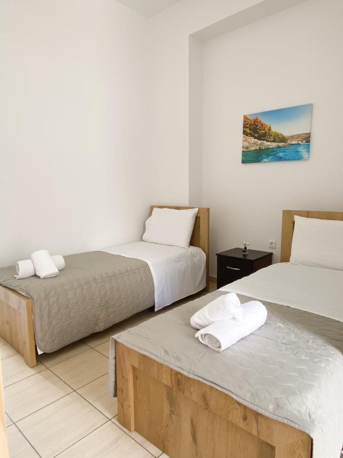 Dinos Apartaments Himare Exterior foto