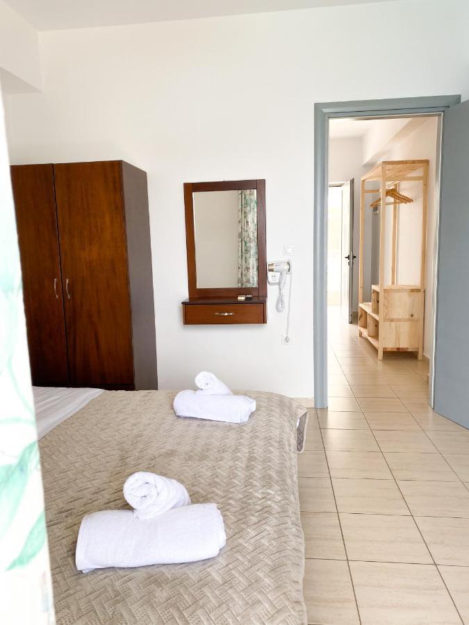 Dinos Apartaments Himare Exterior foto
