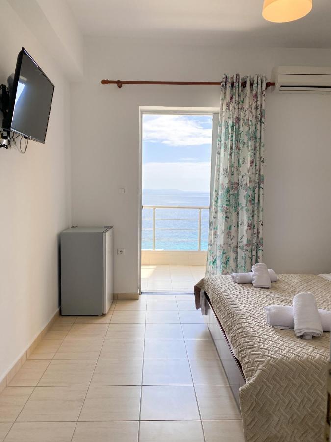Dinos Apartaments Himare Exterior foto