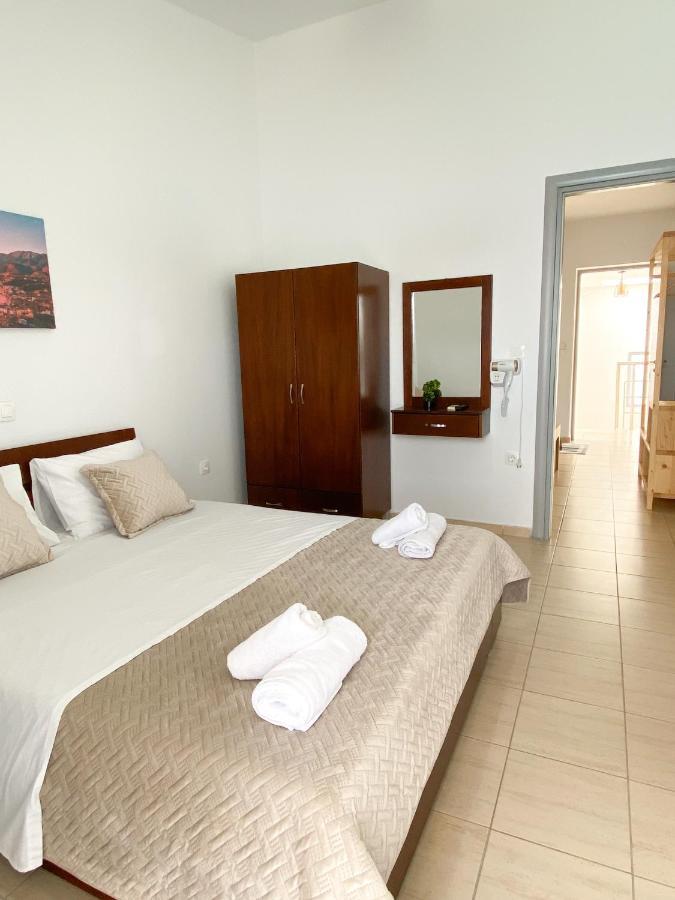 Dinos Apartaments Himare Exterior foto