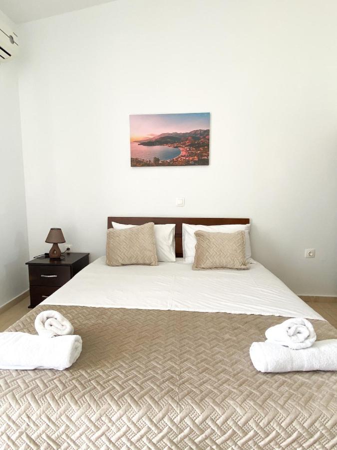 Dinos Apartaments Himare Exterior foto