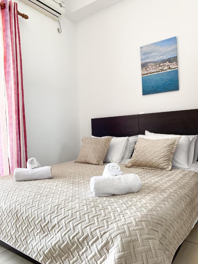 Dinos Apartaments Himare Exterior foto