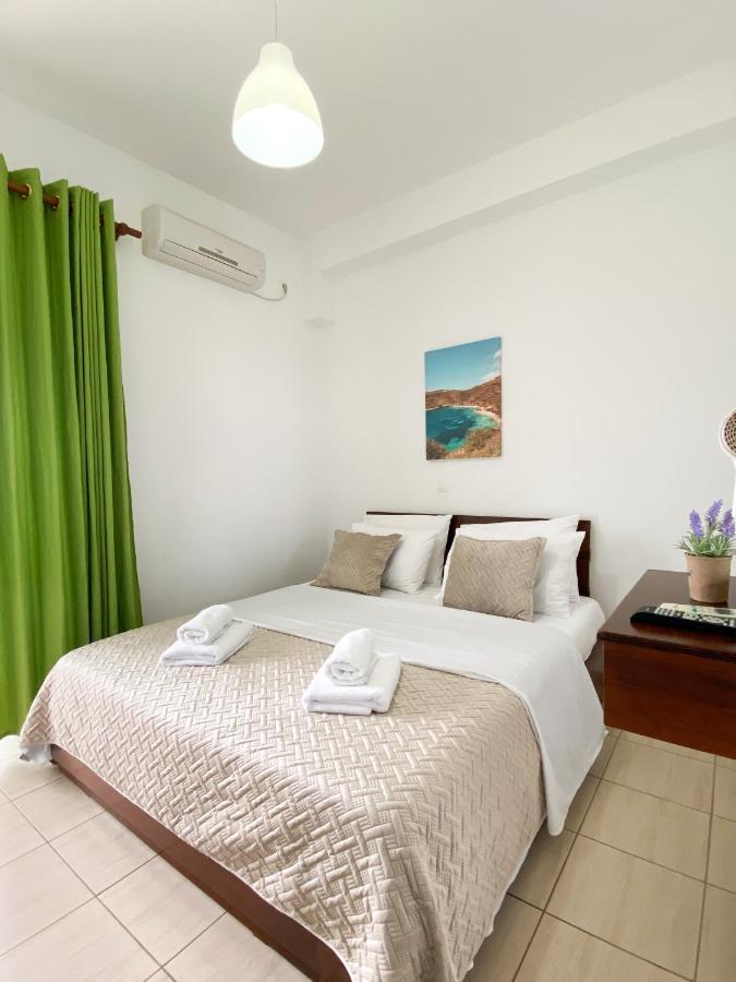 Dinos Apartaments Himare Exterior foto