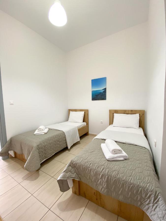 Dinos Apartaments Himare Exterior foto